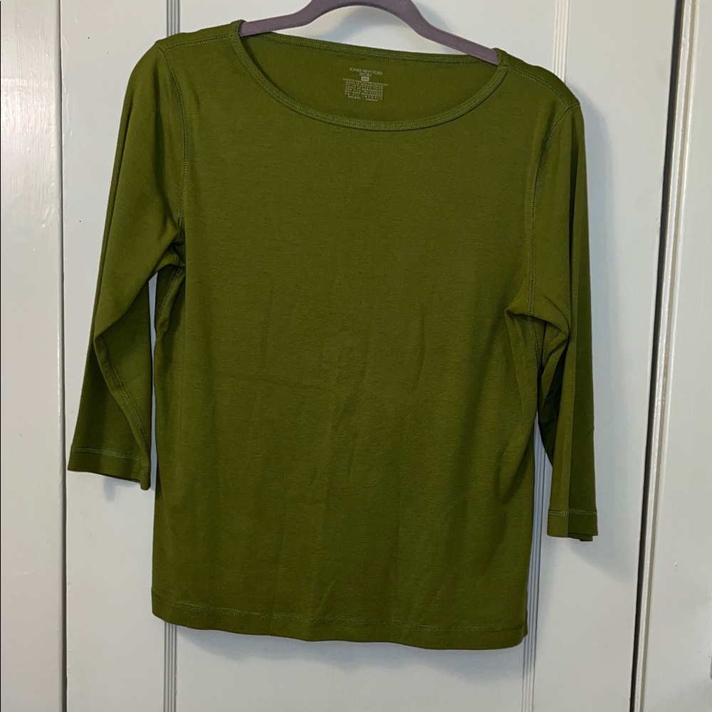 Olive Green Women's Scoop Neck 3/4 Sleeve Top
